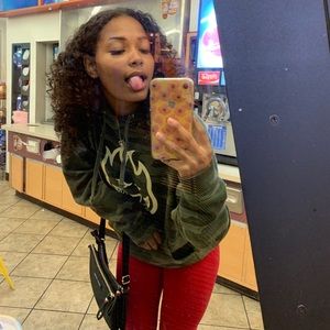 Meet your Posher, Ericka